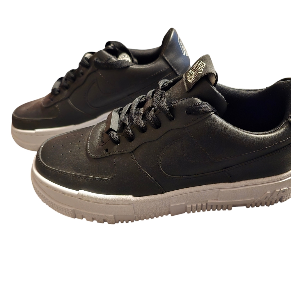 Nike Black and White Sneakers